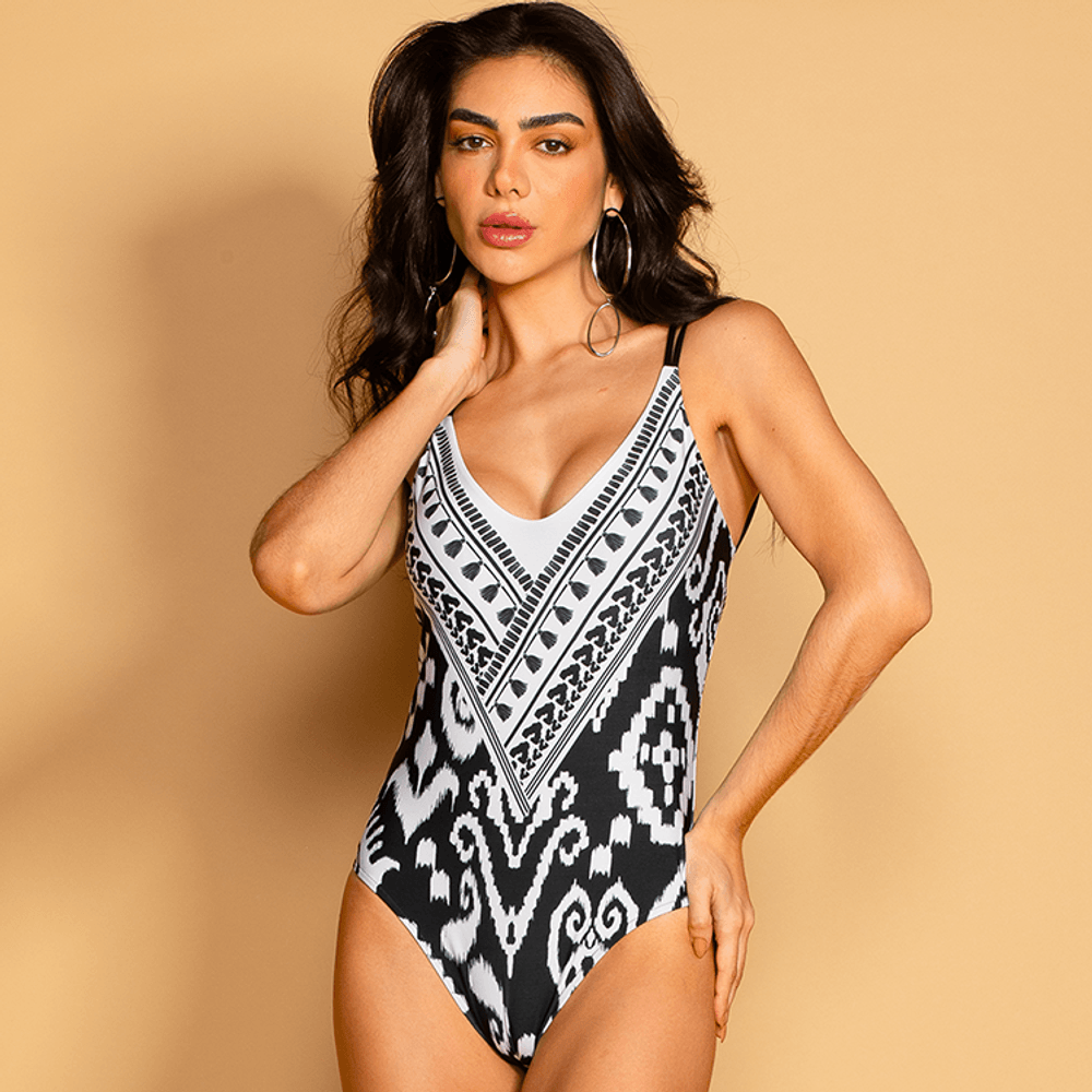 Maiô Decote V com bojo removível, estampa floral e proteção UV50+. Elegância, conforto e ajuste perfeito para você.